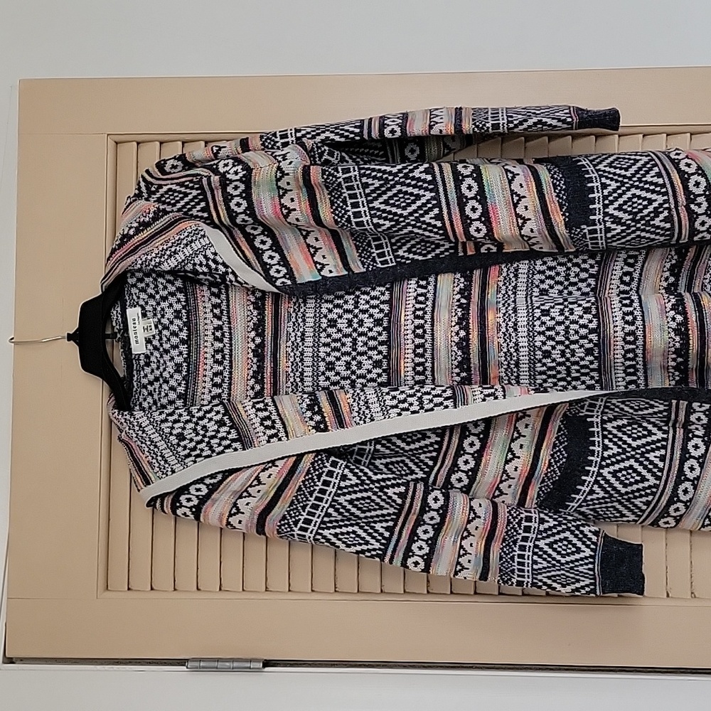 Long sweater with pockets